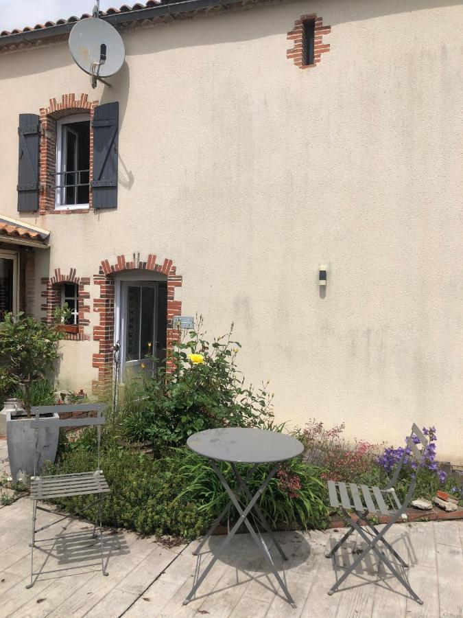 Chambre D'Hotes La Jonchere レ・ゼルビエ エクステリア 写真